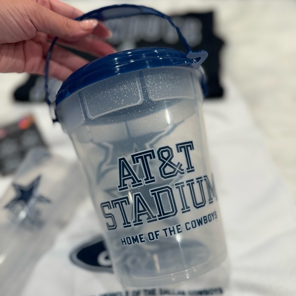 Dallas Cowboys Football Stadium Bundle Set - Include small shirt - Fan Favorite! - Picture 6 of 16